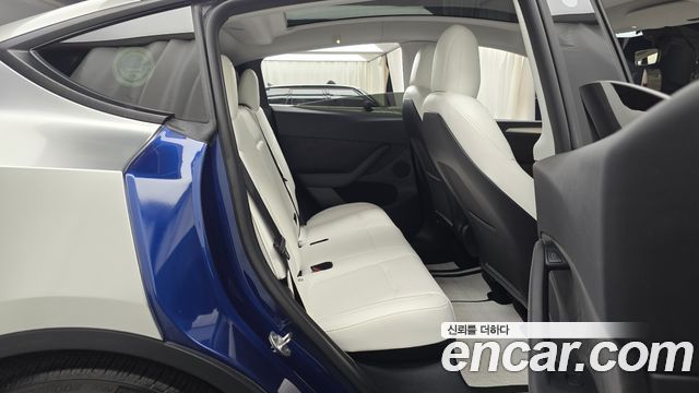 Tesla Model Y 2022 — photo 17