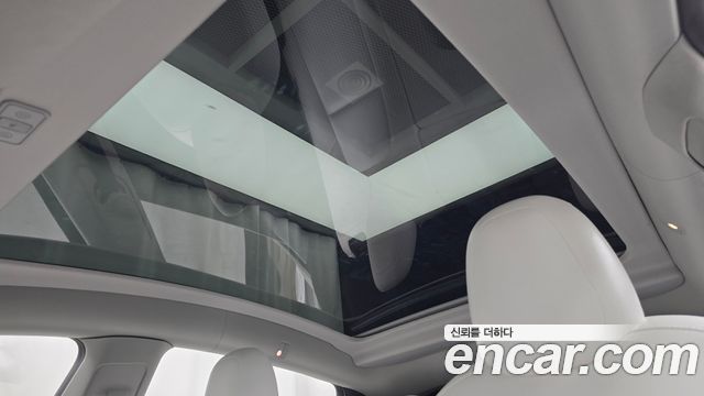 Tesla Model Y 2022 — photo 24