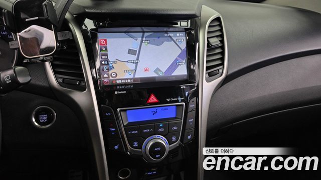 Hyundai i30 2012 — photo 19