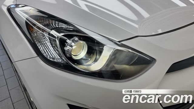 Hyundai i30 2012 — photo 8