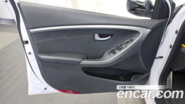 Hyundai i30 2012 — photo 14
