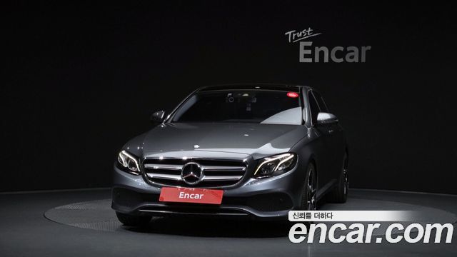 Mercedes-Benz E-Class 2017 — photo 3