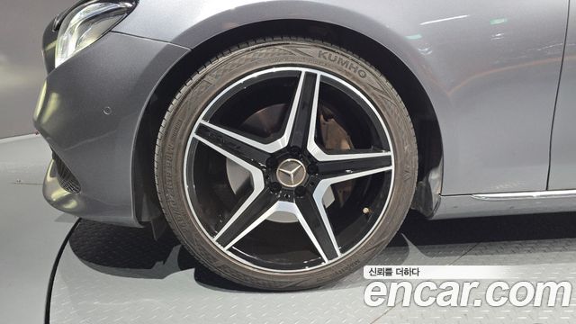 Mercedes-Benz E-Class 2017 — photo 5
