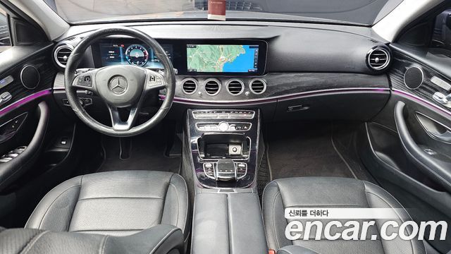 Mercedes-Benz E-Class 2017 — photo 7