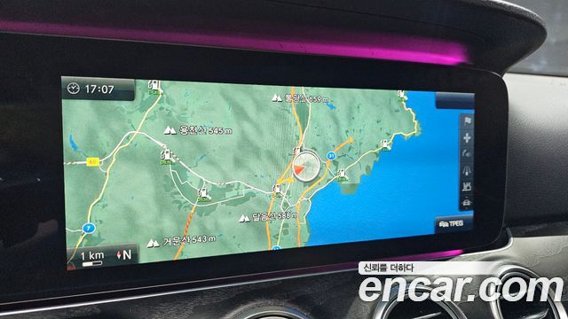 Mercedes-Benz E-Class 2017 — photo 13