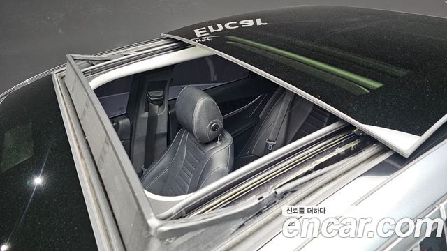 Mercedes-Benz E-Class 2017 — photo 16