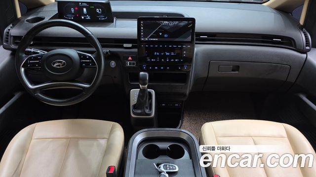 Hyundai Staria 2022 — photo 10