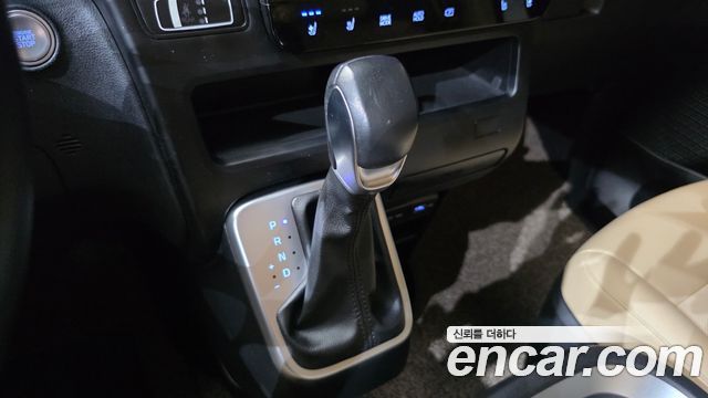 Hyundai Staria 2022 — photo 12