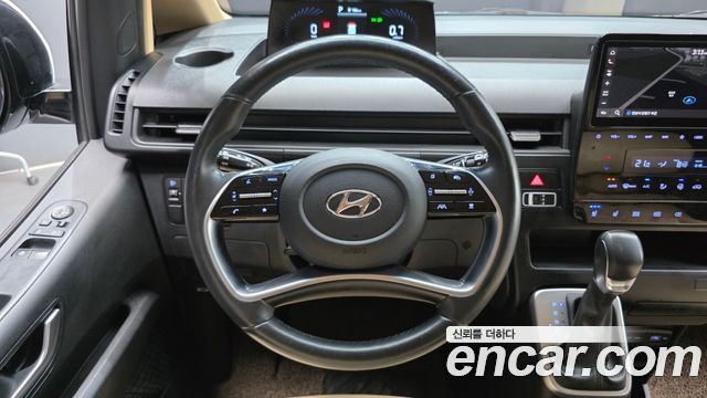 Hyundai Staria 2022 — photo 18
