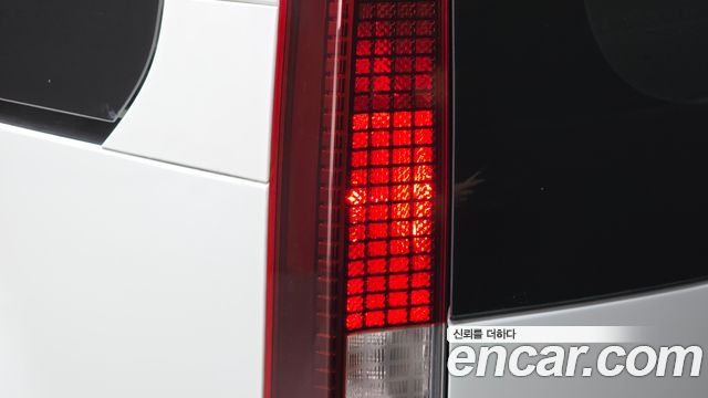 Hyundai Staria 2022 — photo 9