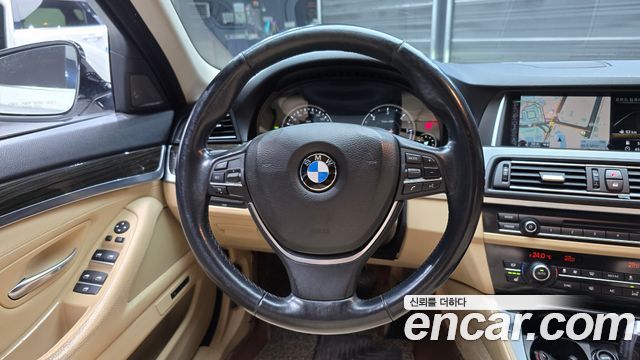 BMW 5-Series 2015 — photo 13