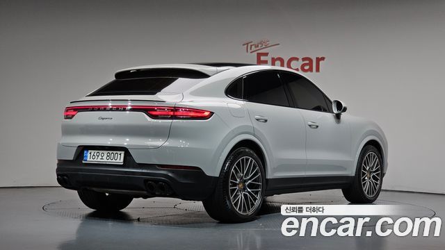 Porsche Cayenne 2022 — photo 2