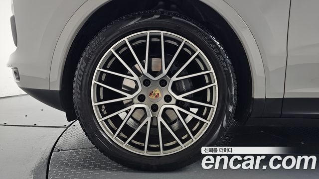 Porsche Cayenne 2022 — photo 5