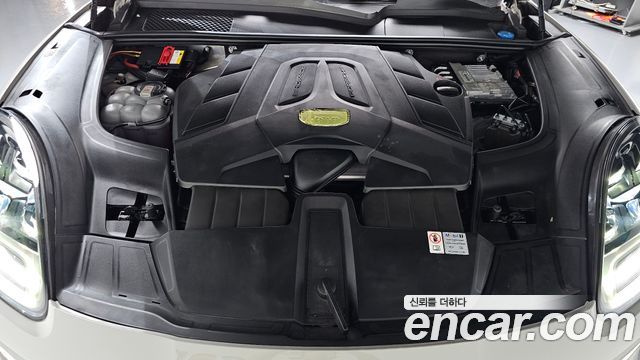 Porsche Cayenne 2022 — photo 6
