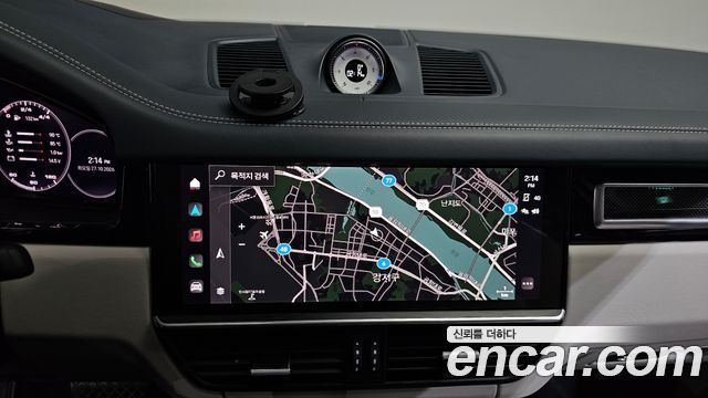 Porsche Cayenne 2022 — photo 20