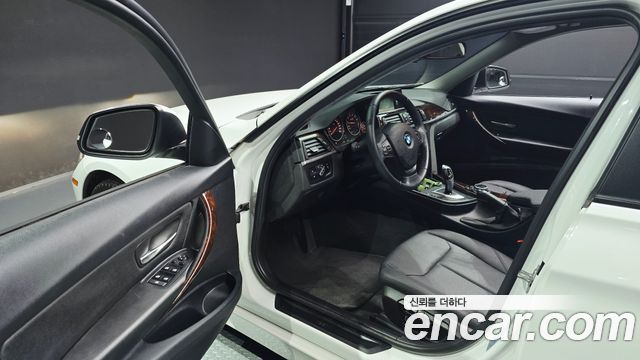 BMW 3-Series 2015 — photo 13