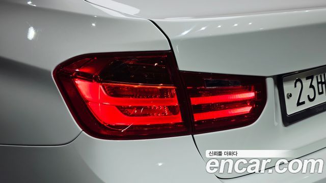 BMW 3-Series 2015 — photo 9