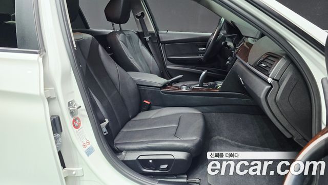 BMW 3-Series 2015 — photo 16