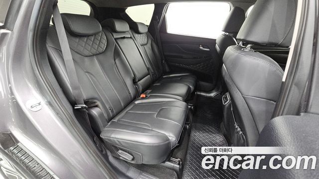 Hyundai Santafe 2023 — photo 17