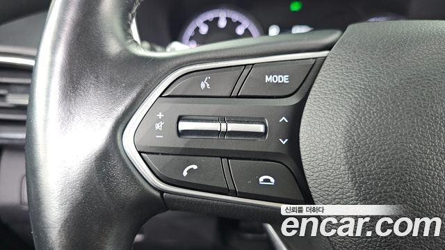 Hyundai Santafe 2023 — photo 25