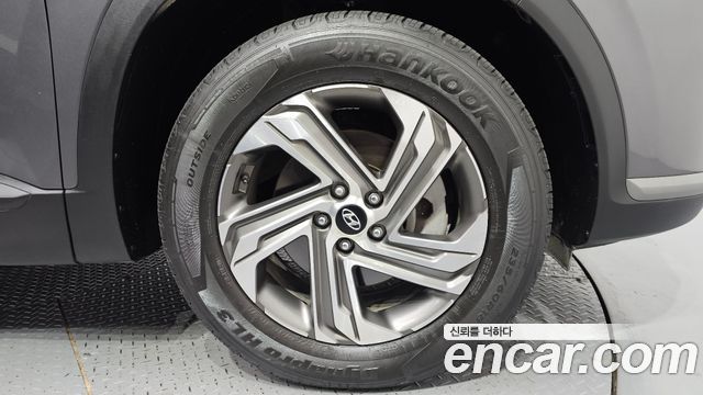 Hyundai Santafe 2023 — photo 7