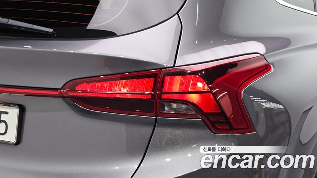 Hyundai Santafe 2023 — photo 9
