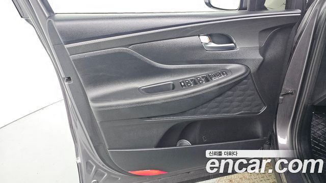 Hyundai Santafe 2023 — photo 14