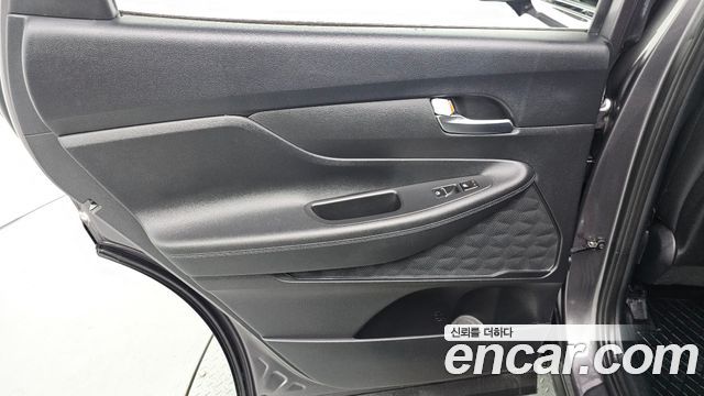 Hyundai Santafe 2023 — photo 15