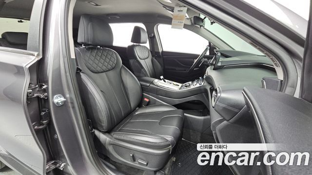 Hyundai Santafe 2023 — photo 16