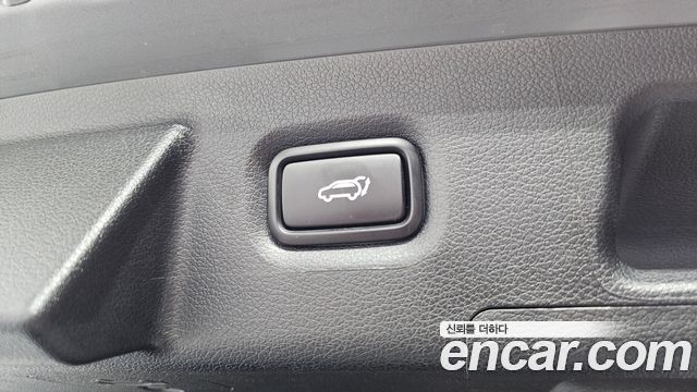 Hyundai Santafe 2023 — photo 34