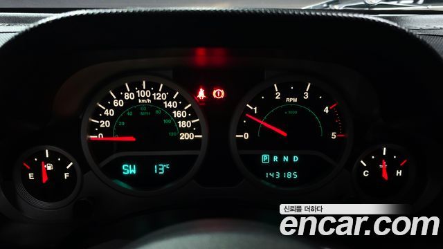 Jeep Wrangler 2009 — photo 11