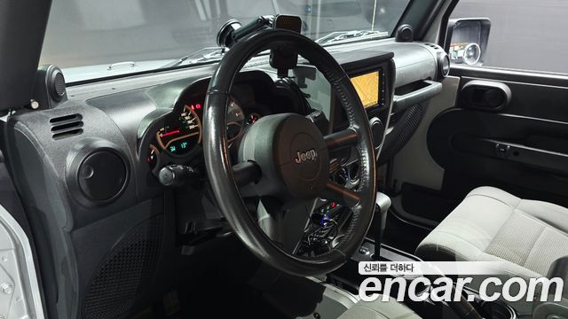 Jeep Wrangler 2009 — photo 18