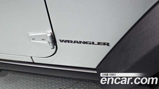 Jeep Wrangler 2009 — photo 26