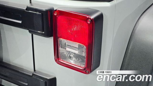Jeep Wrangler 2009 — photo 9