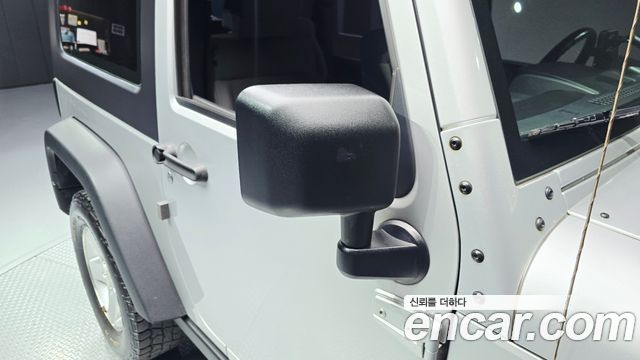 Jeep Wrangler 2009 — photo 27