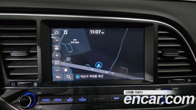 Hyundai AVANTE 2018 — photo 20