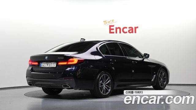 BMW 5-Series 2023 — photo 2