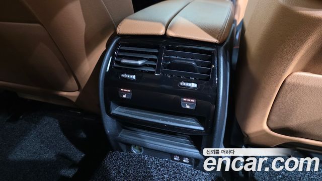 BMW 5-Series 2023 — photo 24