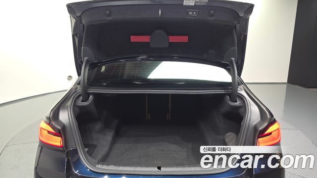 BMW 5-Series 2023 — photo 26