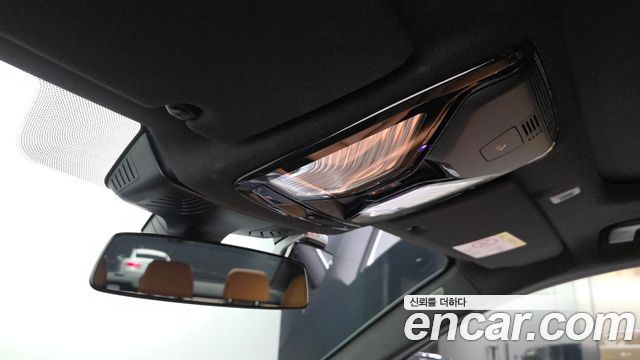 BMW 5-Series 2023 — photo 27