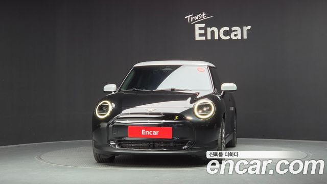 Mini Cooper 2024 — photo 3