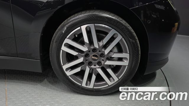 Mini Cooper 2024 — photo 7