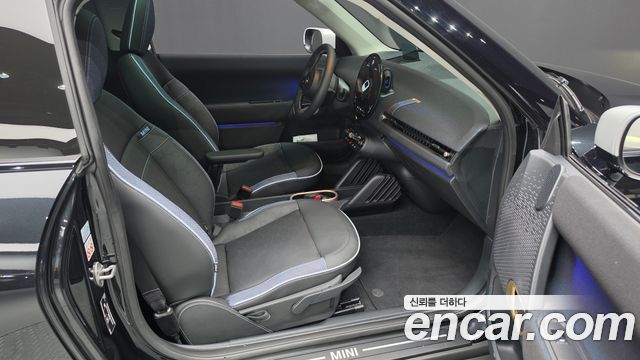 Mini Cooper 2024 — photo 16