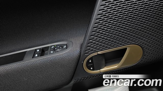 Mini Cooper 2024 — photo 32