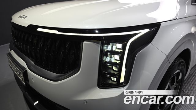 Kia Canival 2025 — photo 8