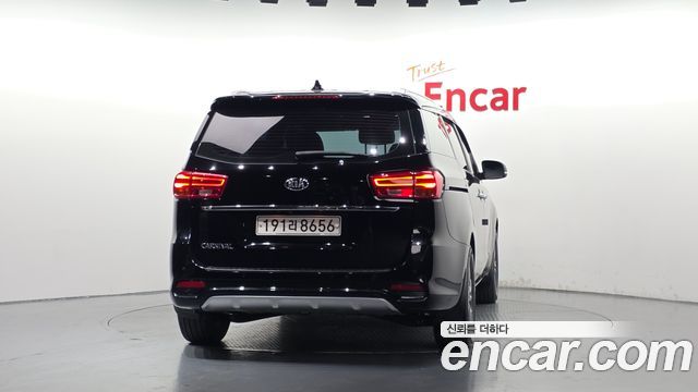 Kia Canival 2019 — photo 4