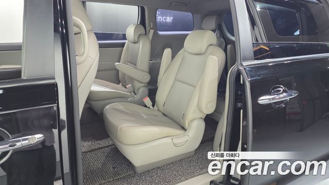 Kia Canival 2019 — photo 11