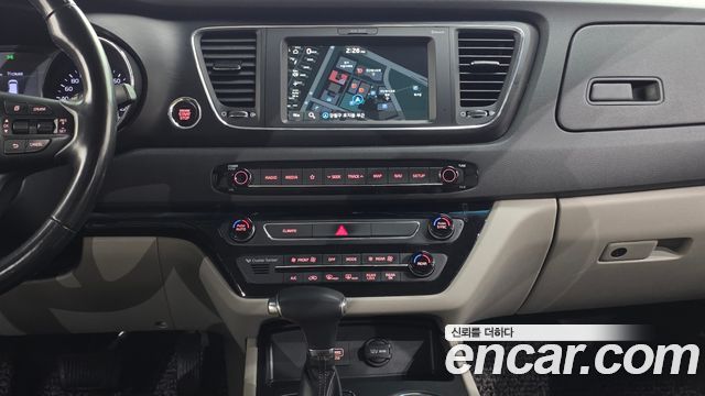 Kia Canival 2019 — photo 14