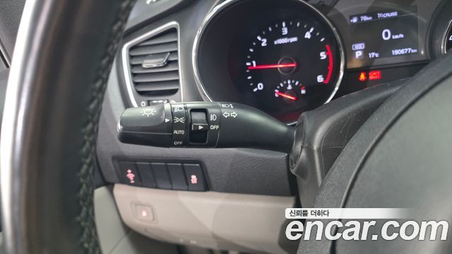 Kia Canival 2019 — photo 15