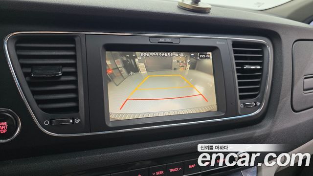 Kia Canival 2019 — photo 16